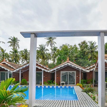 Golden Rice Resort & Cottages Кандолим Екстериор снимка